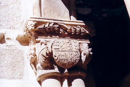 Escudo de CASTILLA LANCASTER en Santa María la Real de Nieva