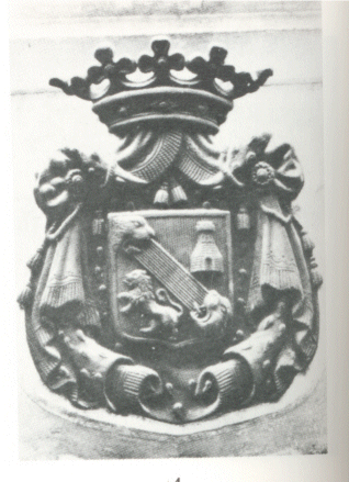 Foto que representa esculpido el Escudo de Armas de la Casa de Gor